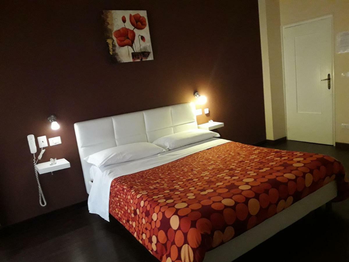Hotel Dolci Ricordi à Bari Extérieur photo