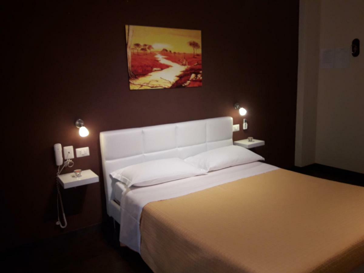 Hotel Dolci Ricordi à Bari Extérieur photo